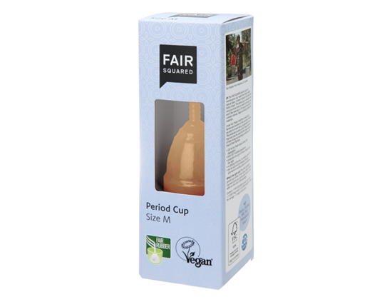 Fair Squared Period Cup maat M in lichtblauwe kartonnen verpakking met venster; biologische rubber menstruatiecup, Fair Rubber en vegan gecertificeerd.