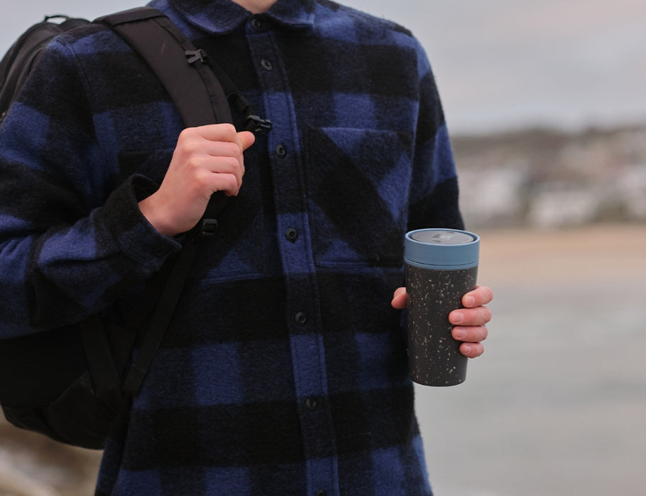 Circular&Co. - Koffiebeker - Circular Cup - Zwart/Blauw - 340 ml
