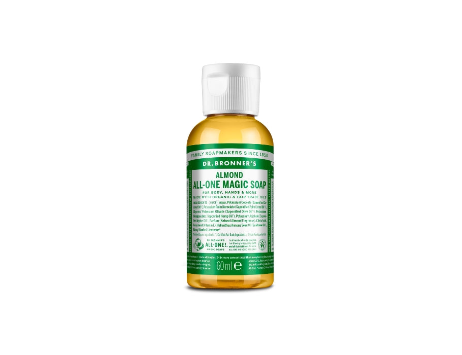 Kleine transparante fles Dr. Bronner’s Almond All-One Magic Soap met groene label en witte dop; biologische vloeibare zeep van 60 ml.