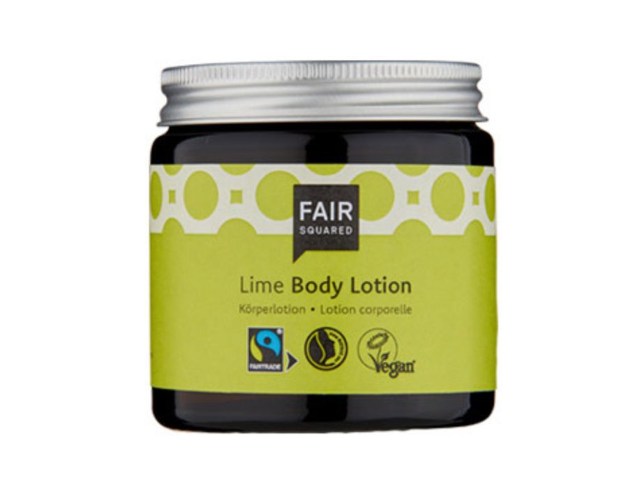 Fair Squared Lime Body Lotion in een donkerbruine glazen pot met zilverkleurige dop; verfrissende en hydraterende lichaamslotion met fairtrade limoen, vegan en duurzaam verpakt.