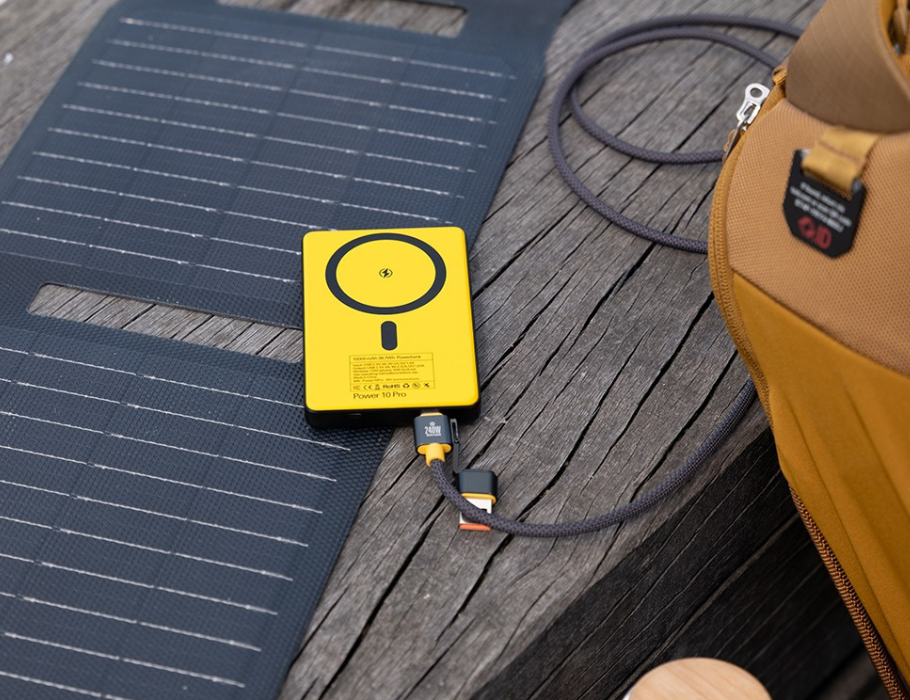 WakaWaka - Powerbank - Power 10 Pro Draadloos - 10.000 mAh