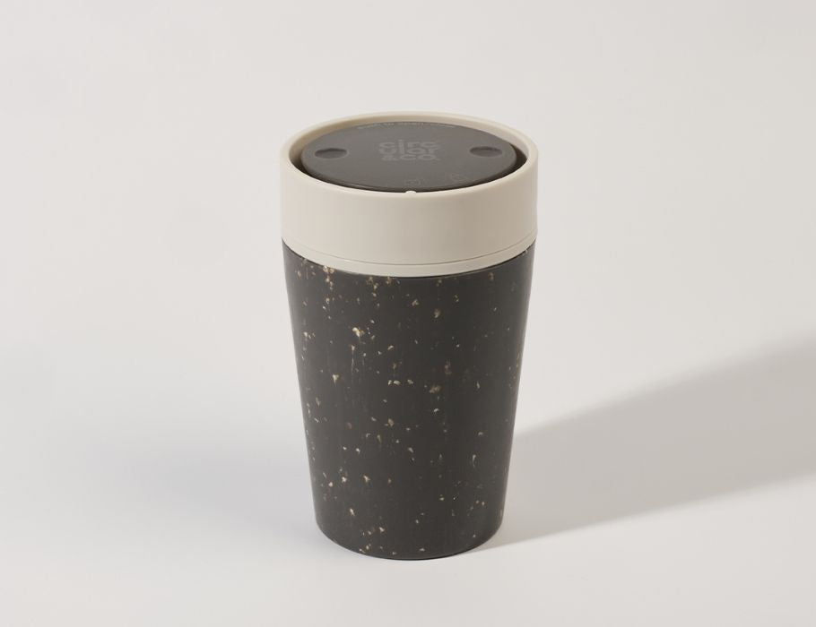 Circular&Co. - Koffiebeker - Circular Cup - Zwart/Wit - 227 ml